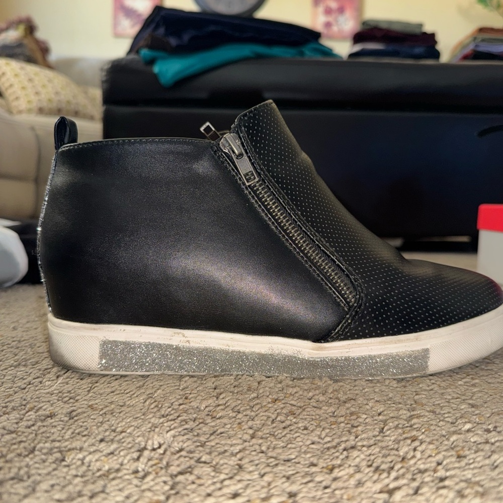 Black Ankle Boots with Glitter Sole